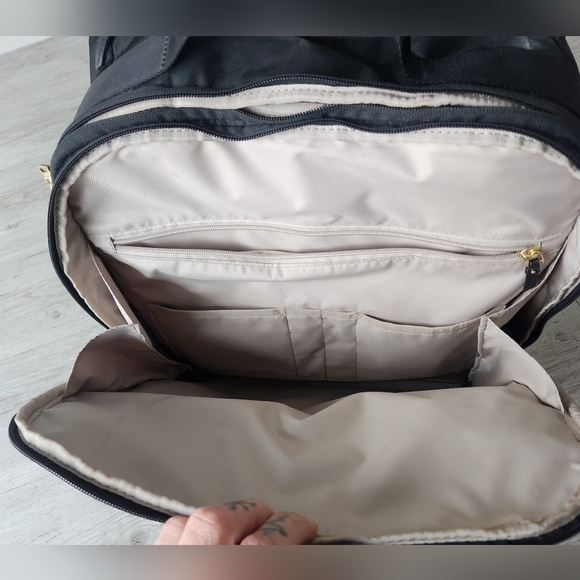 TUMI BLACK NYLON 2 WHEELED COMPACT CARRY ON - Picture 6 of 11